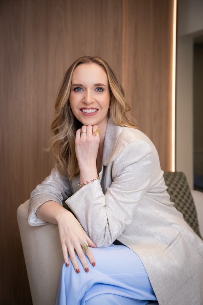Dra Mariana Dabus Germano dentista em Bauru